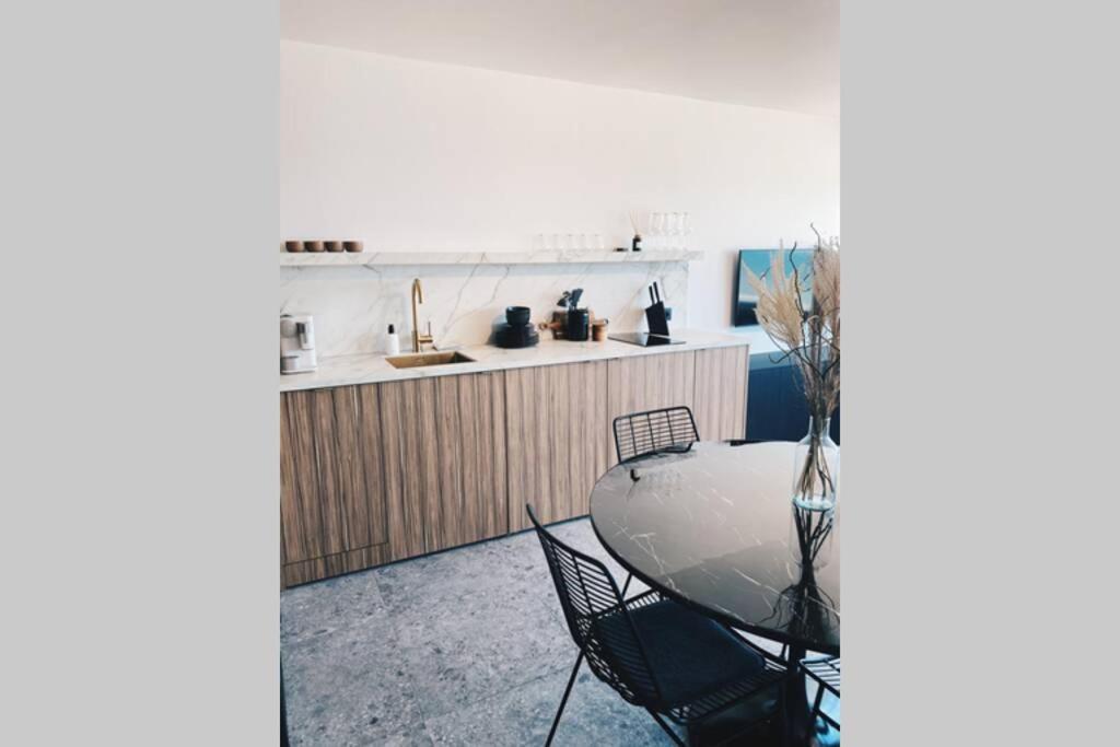 Wonderful Architect Designed Flat With Sea View Apartment Ostend Luaran gambar